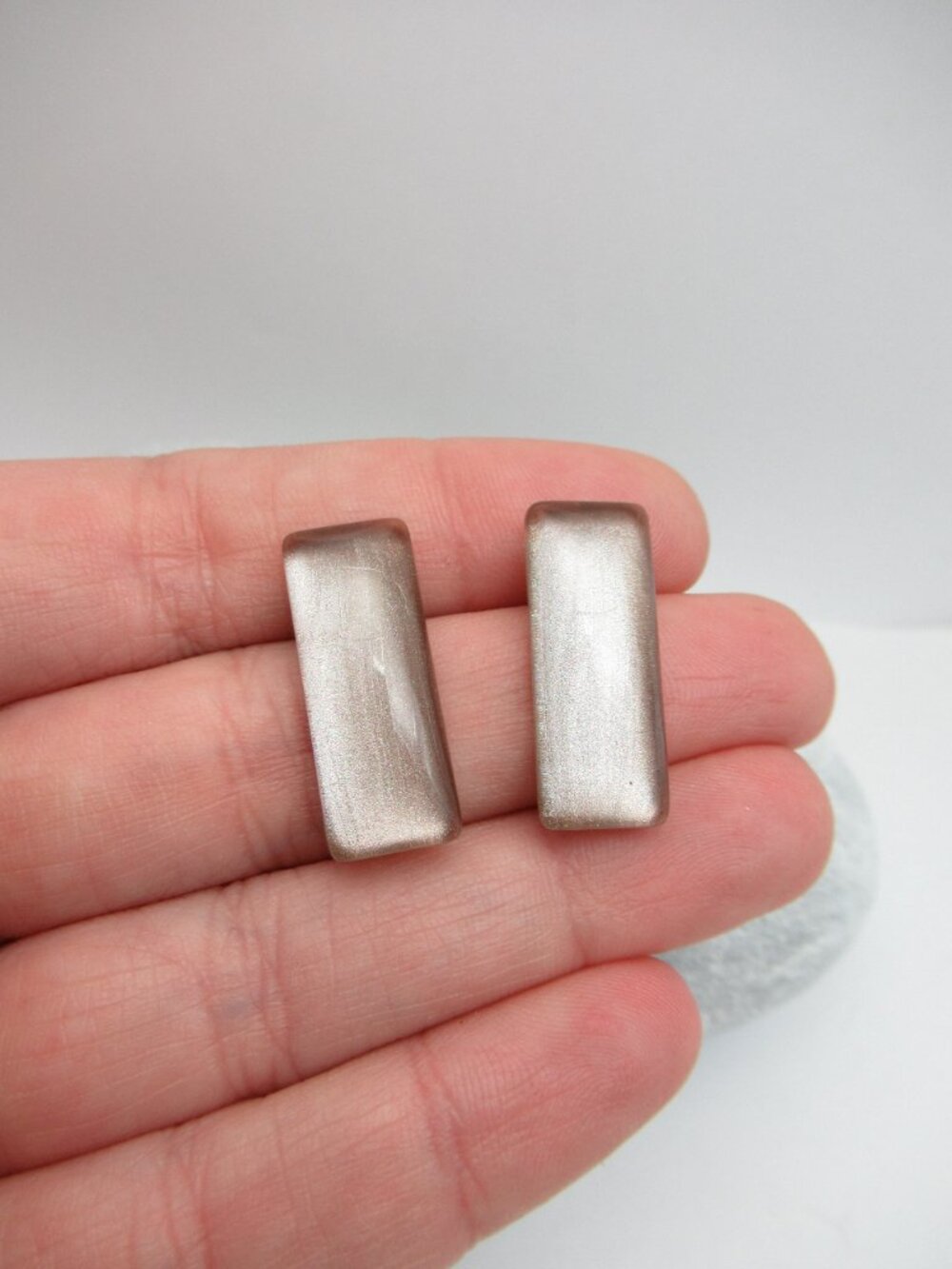 Cabochon rectangle post earrings - Picture 5 of 6